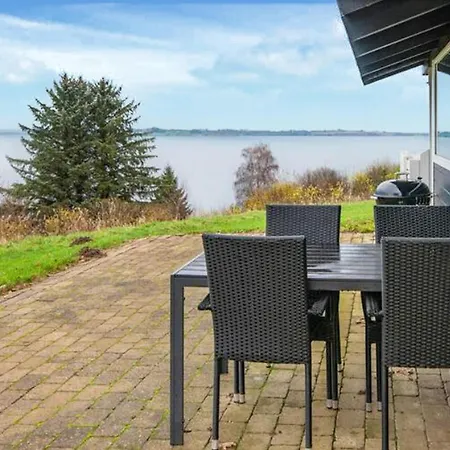 2 Bedroom Awesome In Σπίτι διακοπών