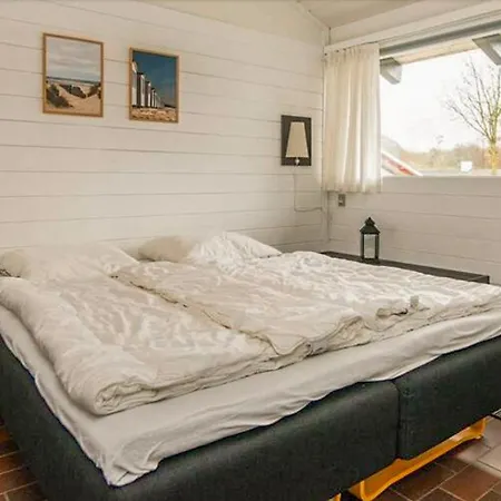2 Bedroom Nice Home In Aabenraa Дом отдыха *
