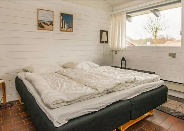 2 Bedroom Awesome In Дом отдыха *